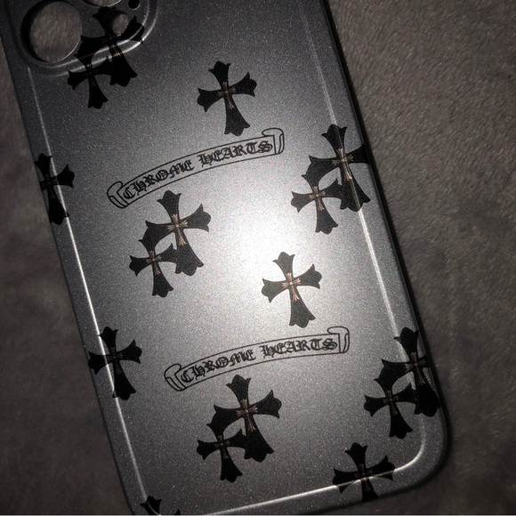 Chrome Hearts Silver IPhone 13 Pro Max case - Picture 5 of 9